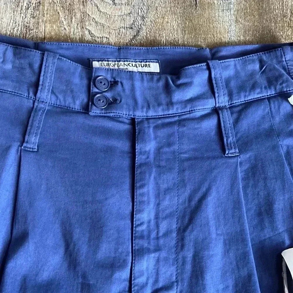 European Culture  | Pleated Wide Leg Pants - Picture 2 of 8